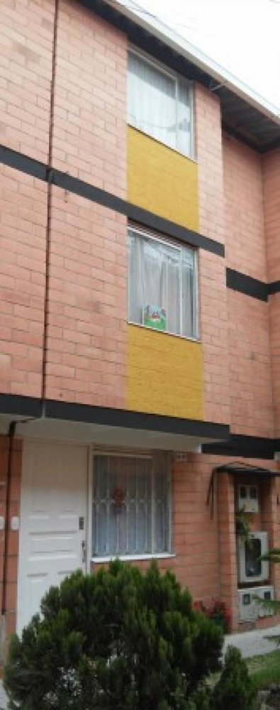 3 bedrooms House in Bogota, Colombia No. 12936