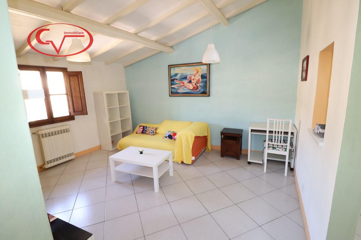 3-salle Appartement à Montevarchi, Italy No. 234964
