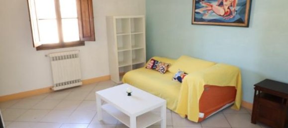 3-salle Appartement à Montevarchi, Italy No. 234964 2