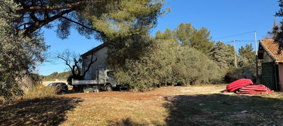 2 bedrooms House in Ventabren, France No. 360744 3