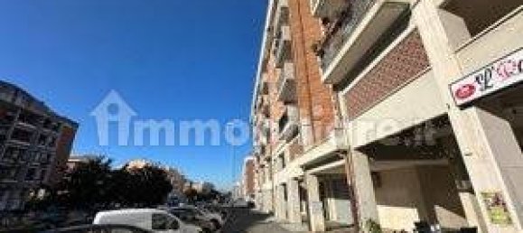 1 room Commercial property in Rome, Italy No. 289869 3