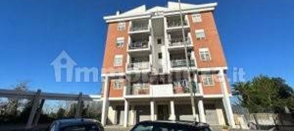 1 room Commercial property in Rome, Italy No. 289869 4