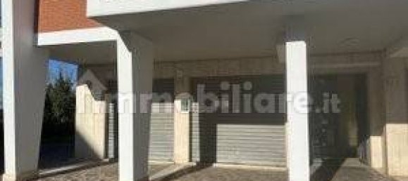 1 room Commercial property in Rome, Italy No. 289869 2