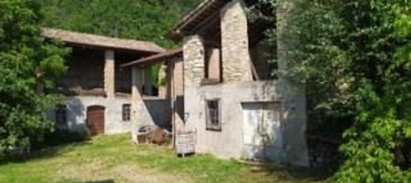 Studio in Montesegale, Italy, Nr. 58915 18