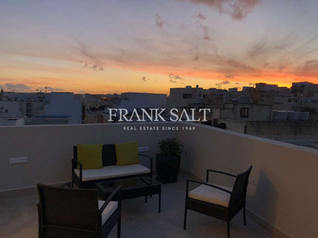 Пентхаус с 2 спальнями в Мсида, Мальта № 9699