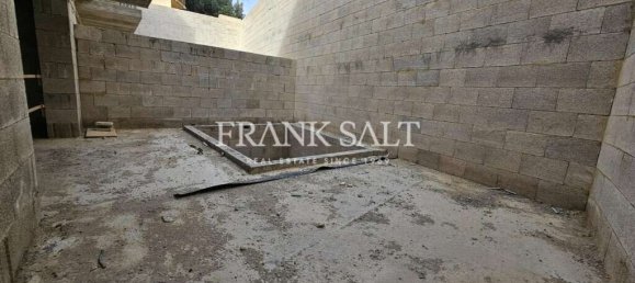 3 Schlafzimmer Maisonette-Wohnung in Xaghra, Malta, Nr. 624 8