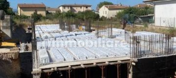 3 Schlafzimmer Wohnung in Foligno, Italy, Nr. 7955 9