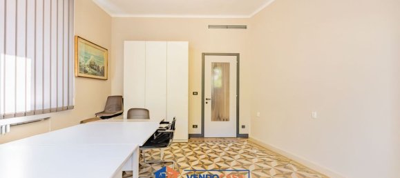 Apartamento de 4 divisões em Turin, Italy N.º 271223 5