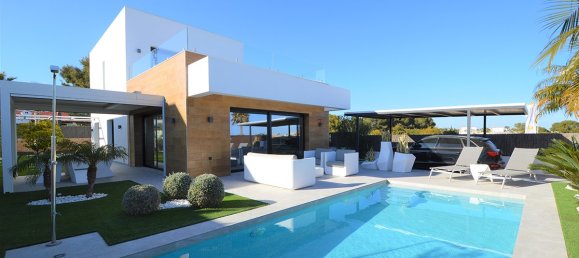 4 bedrooms Villa in Villamartin, Spain No. 1098 2