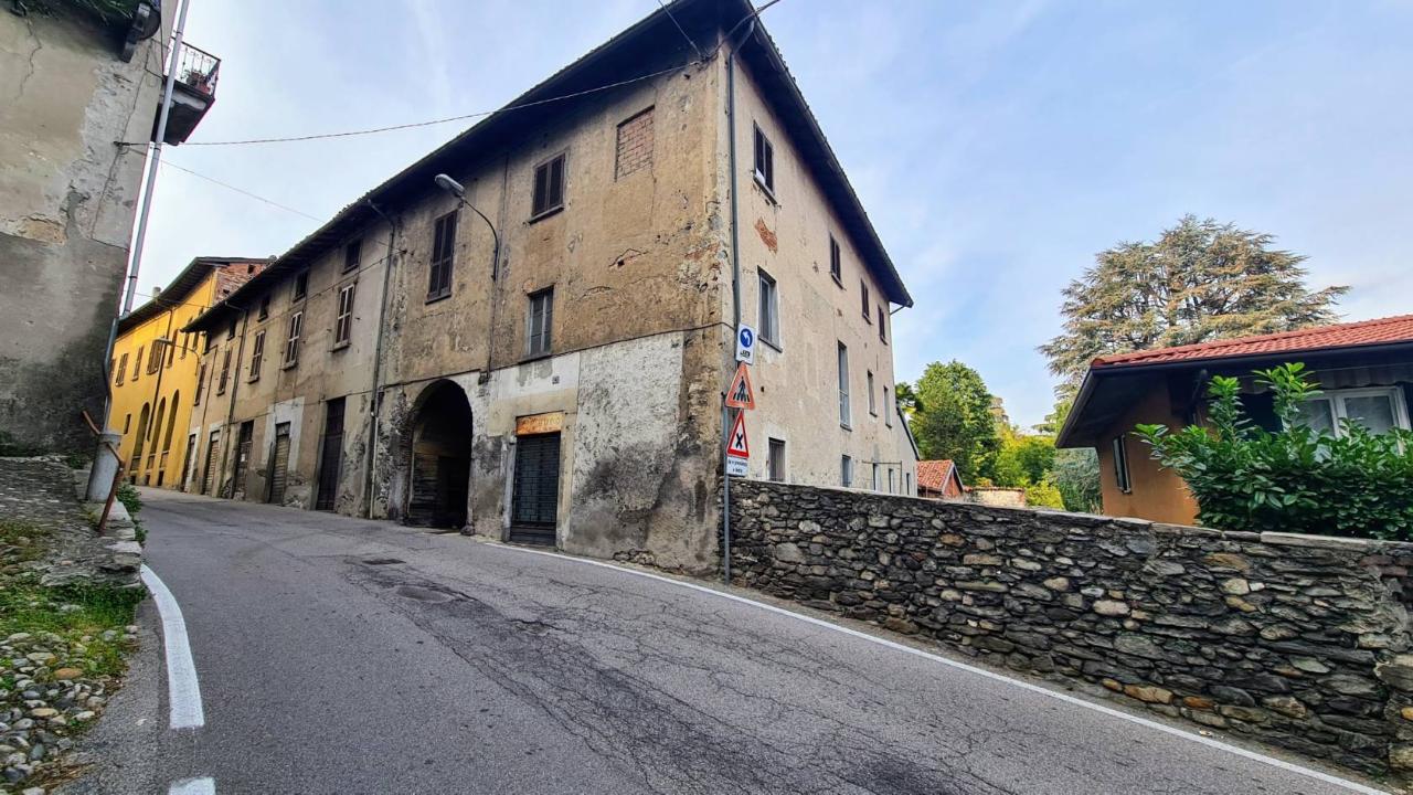 3650m² Land in Besozzo, Italy No. 150501