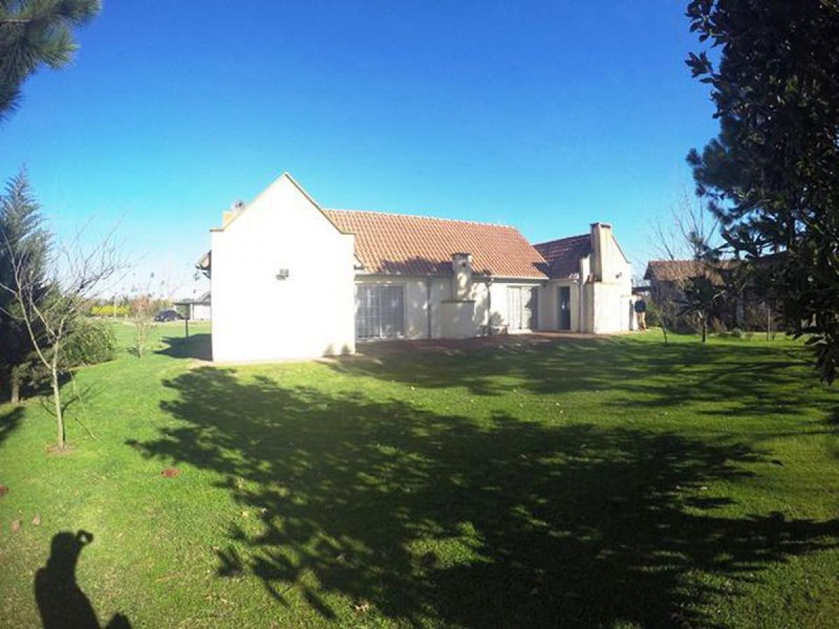  Farm in General Rodriguez, Argentina No. 32547