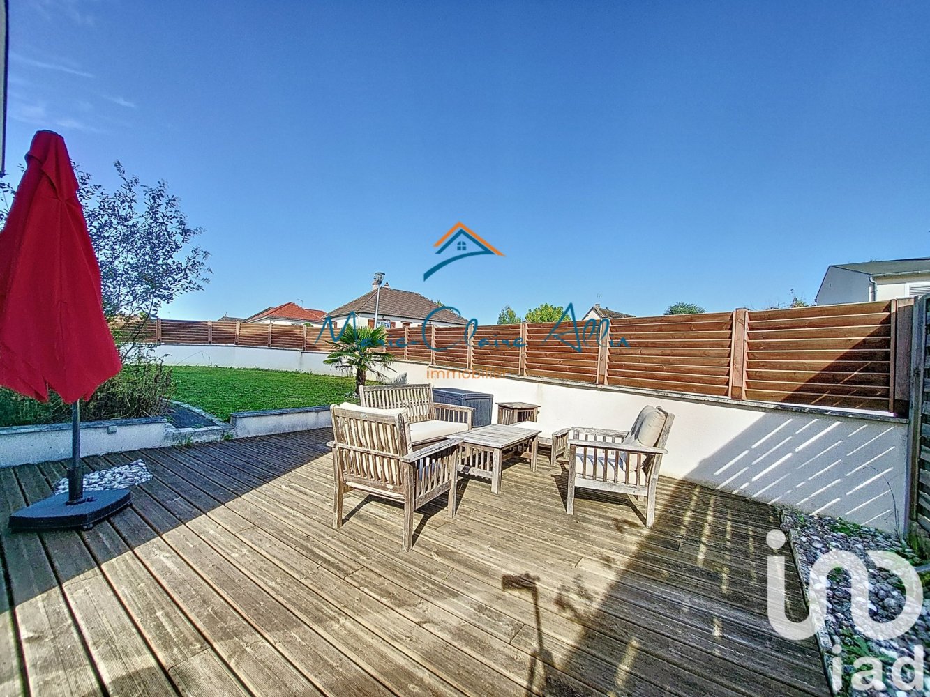 Casa de 4 dormitorios en Mer, France No. 217427