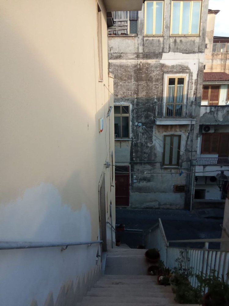 5 bedrooms House in Sarno, Italy No. 319329