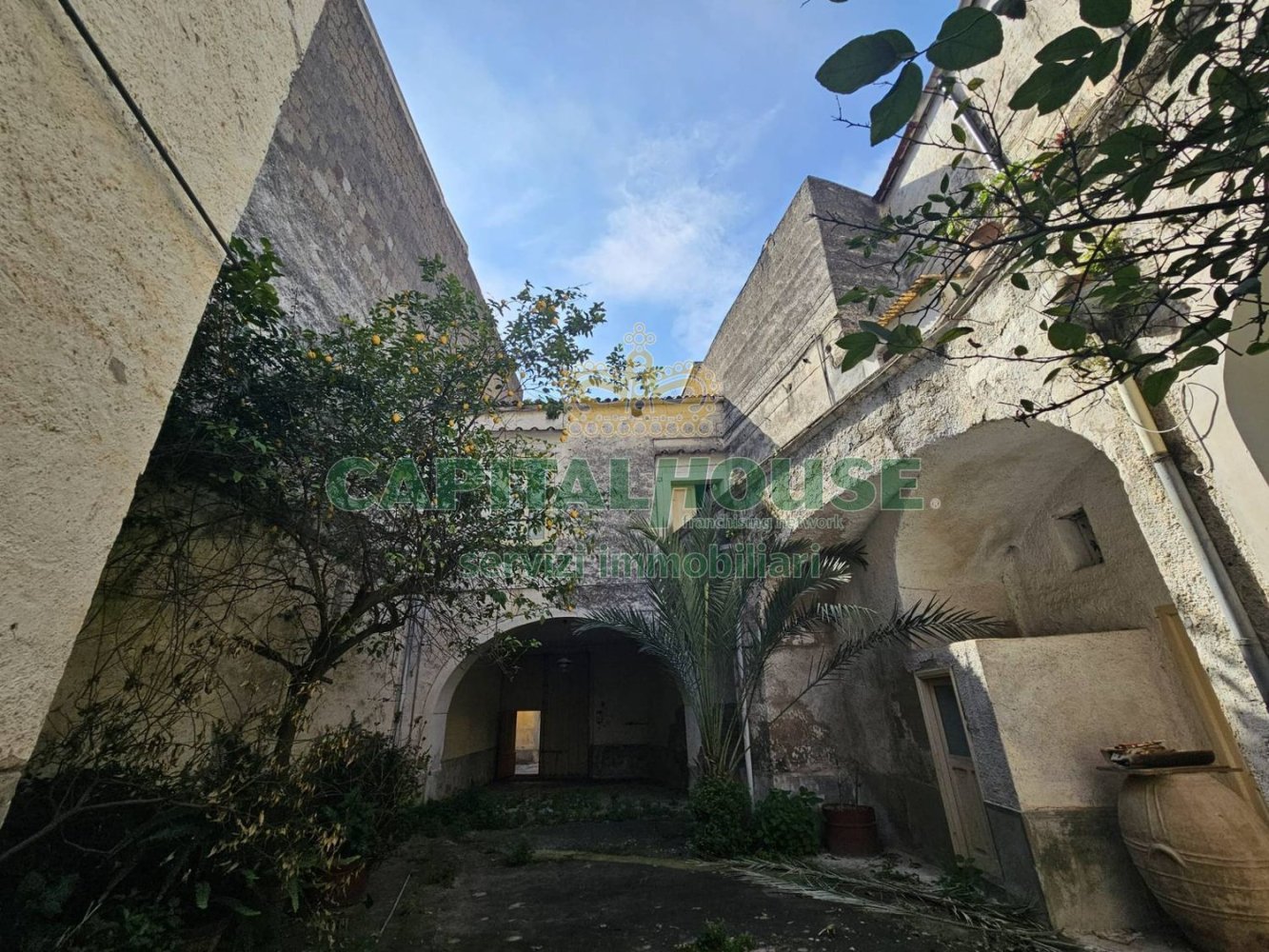 Casa de 9 habitaciónes en Pignataro Maggiore, Italy No. 89940