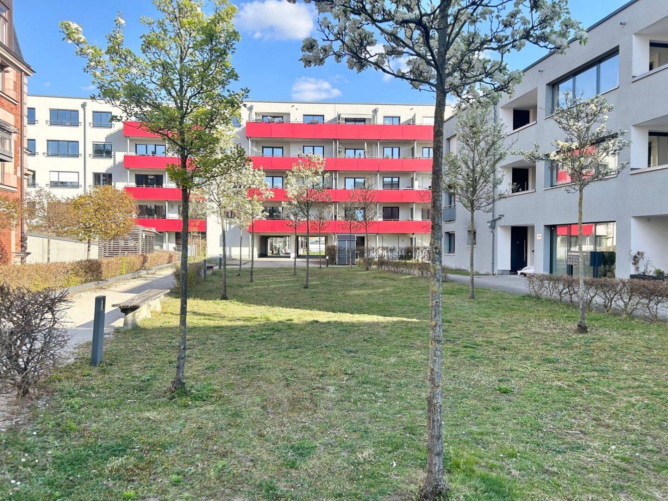 Квартира с 3 комнатами в Нюрнберг, Германия № 239316