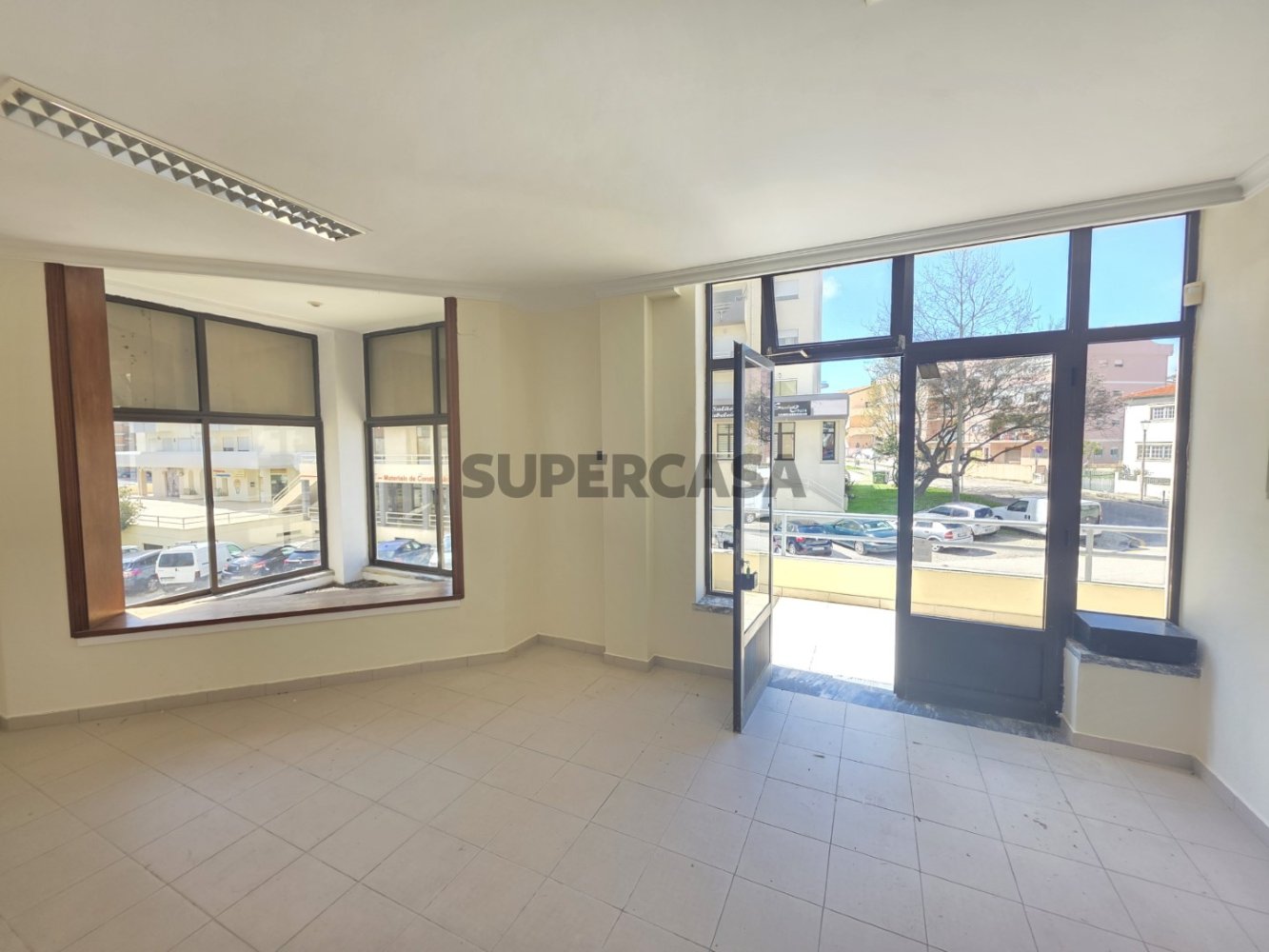 68m² Commercial property in Figueira da Foz, Portugal No. 192661
