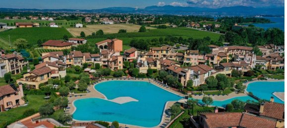 3-salle Appartement à Peschiera del Garda, Italy No. 83376 24