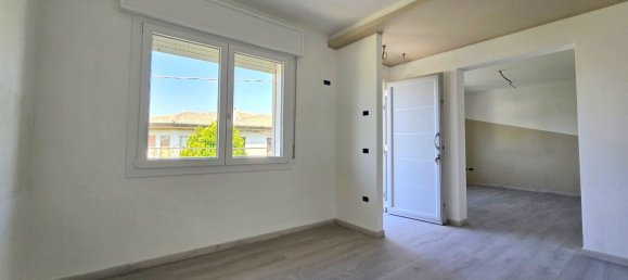 4-Zimmer Wohnung in Bassano del Grappa, Italy, Nr. 162022 5