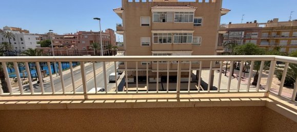 Apartamento de 3 dormitorios en Alicante, Spain No. 166810 4