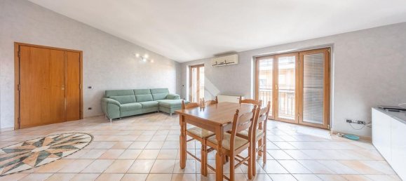 3 rooms Apartment in Rome, Italy No. 281236 3