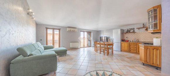 3 rooms Apartment in Rome, Italy No. 281236 5