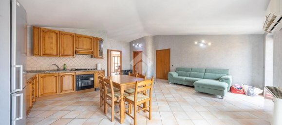 3 rooms Apartment in Rome, Italy No. 281236 4