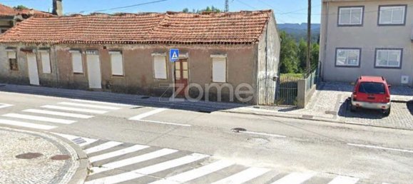 9 bedrooms House in Sao Joao da Madeira, Portugal No. 24205 7