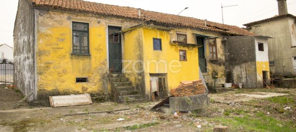 9 bedrooms House in Sao Joao da Madeira, Portugal No. 24205 2