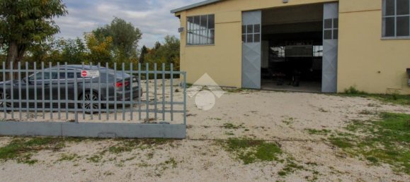 3 rooms Warehouse in Soresina, Italy No. 353970 2