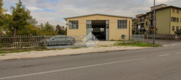 3 rooms Warehouse in Soresina, Italy No. 353970 8