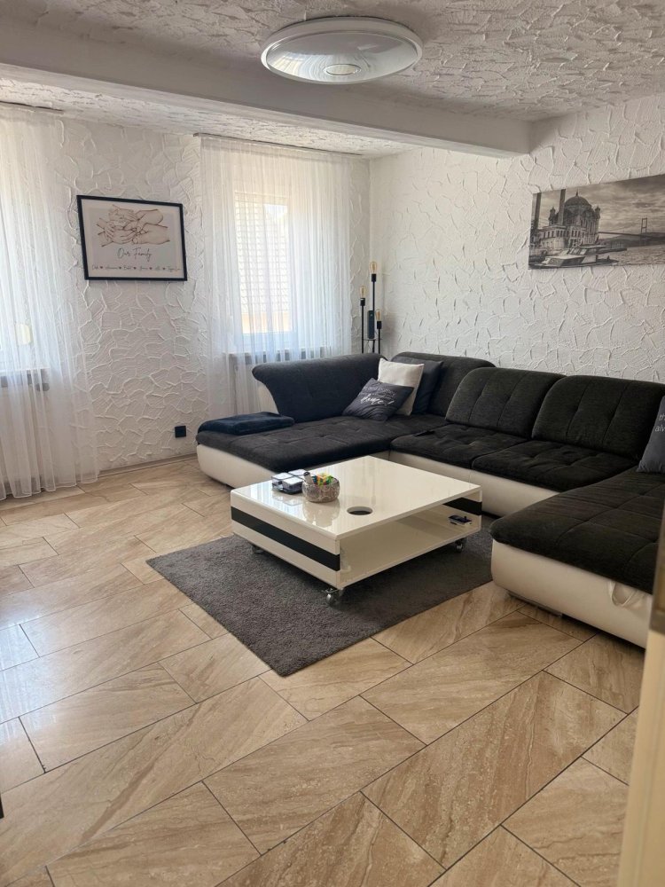 Adosado de 4 dormitorios en Tuttlingen, Germany No. 284102