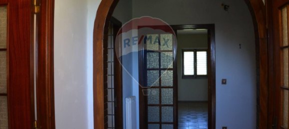 3 Schlafzimmer Villa in Castel di Sasso, Italy, Nr. 270463 7
