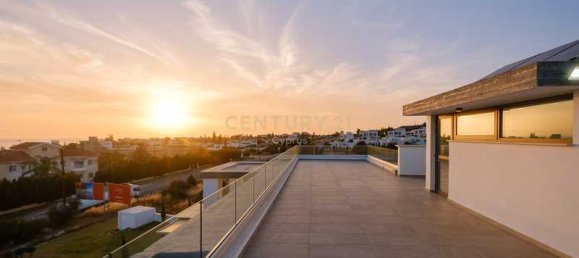 4 bedrooms Villa in Pegeia, Cyprus No. 18425 3