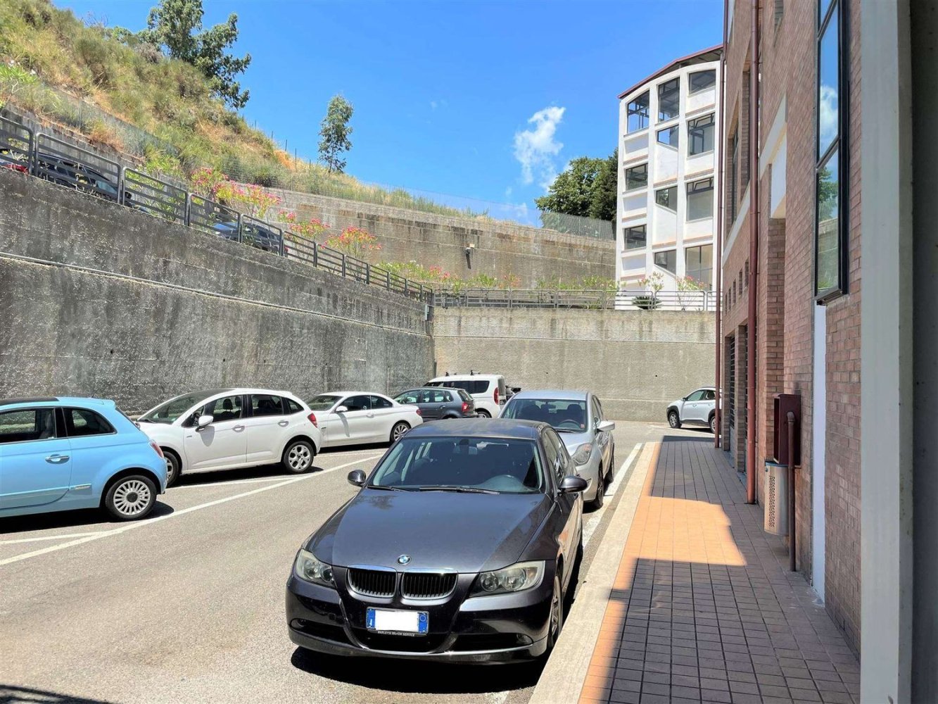 115m² Commercial property in Catanzaro, Italy No. 13087