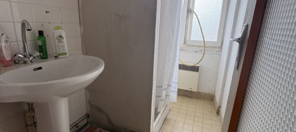 5 bedrooms House in Etrechy, France No. 216348 10