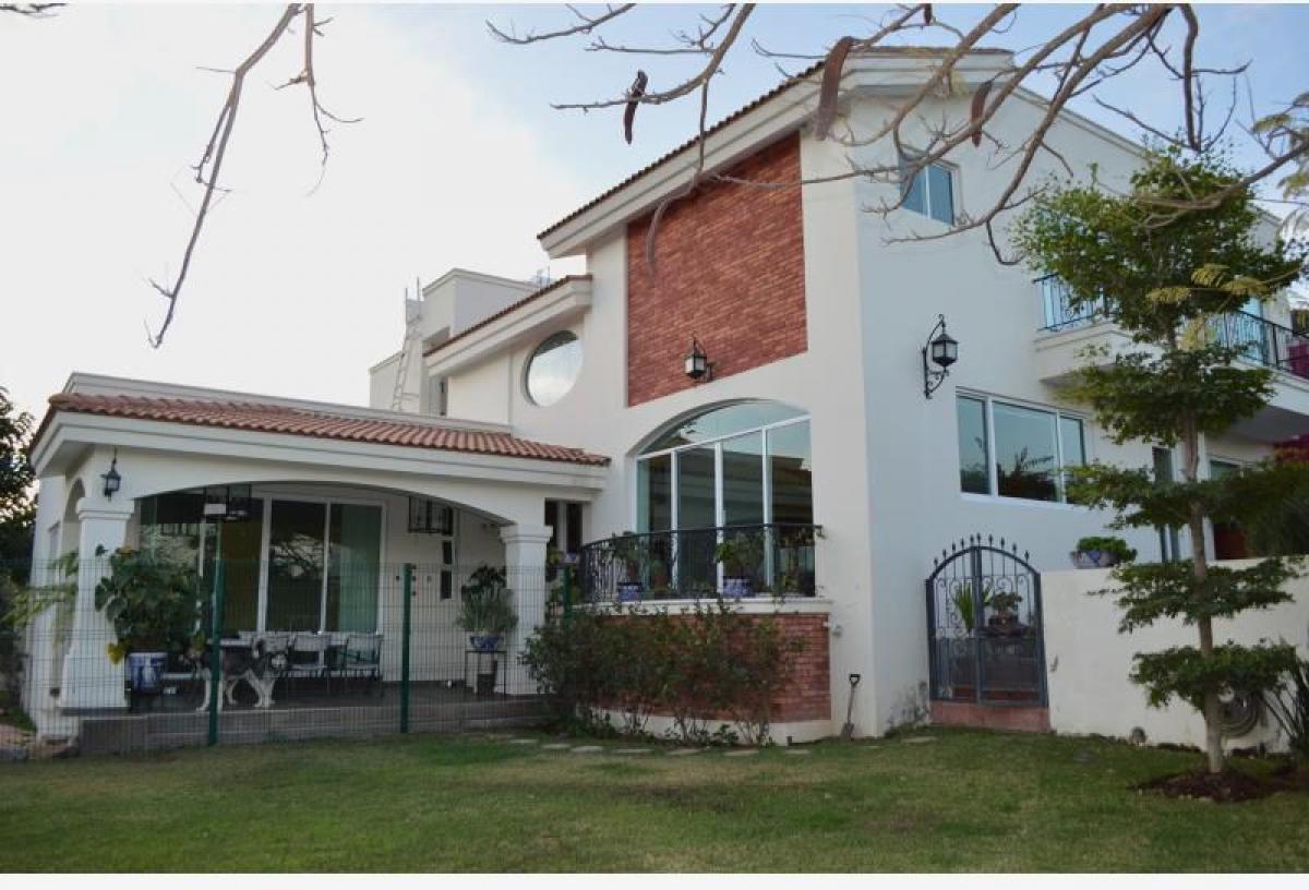 Дом с 4 спальнями в Халиско, Мексика № 164535