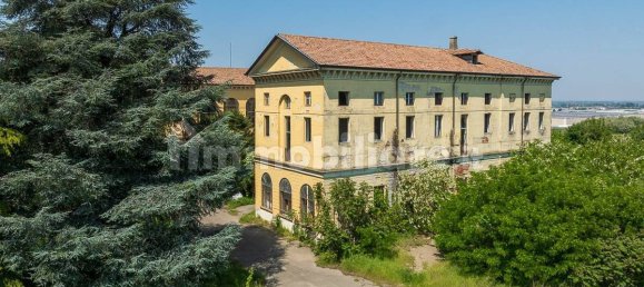 Здание с 1 комнатой в Страделла, Италия № 341062 2