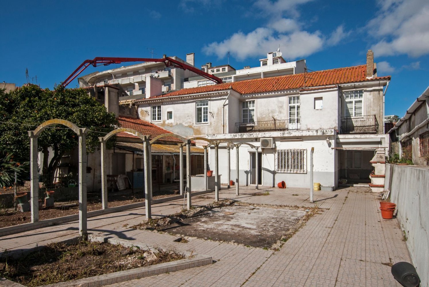 559m² Building in Lisbon, Portugal No. 349726