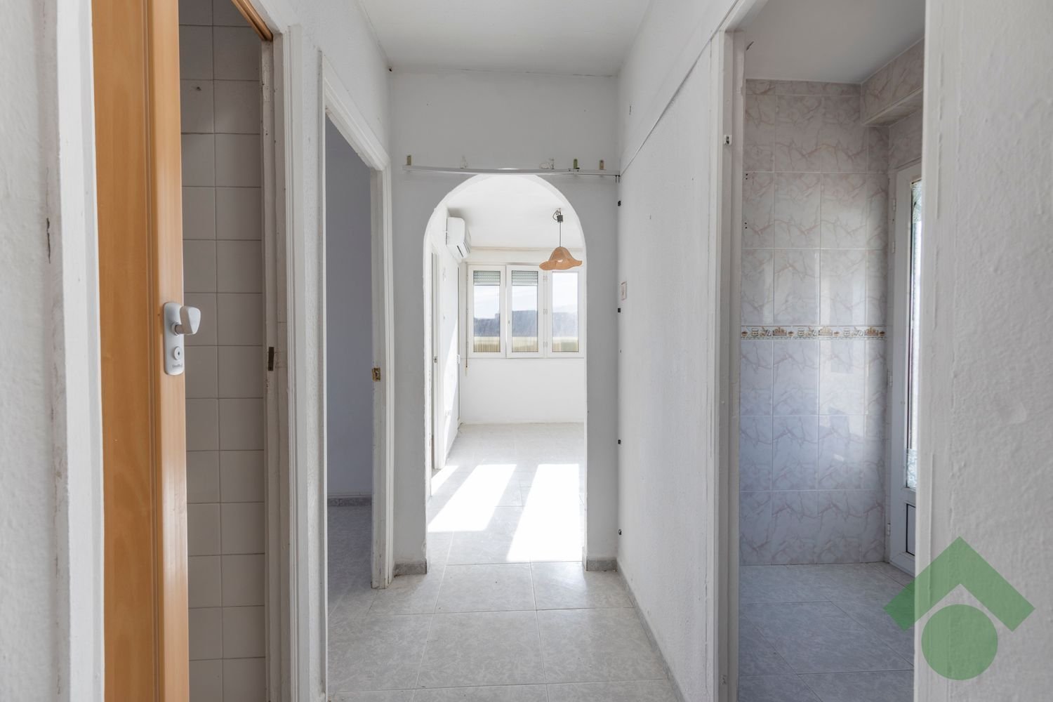 3 bedrooms Apartment in Granada, Spain No. 229212