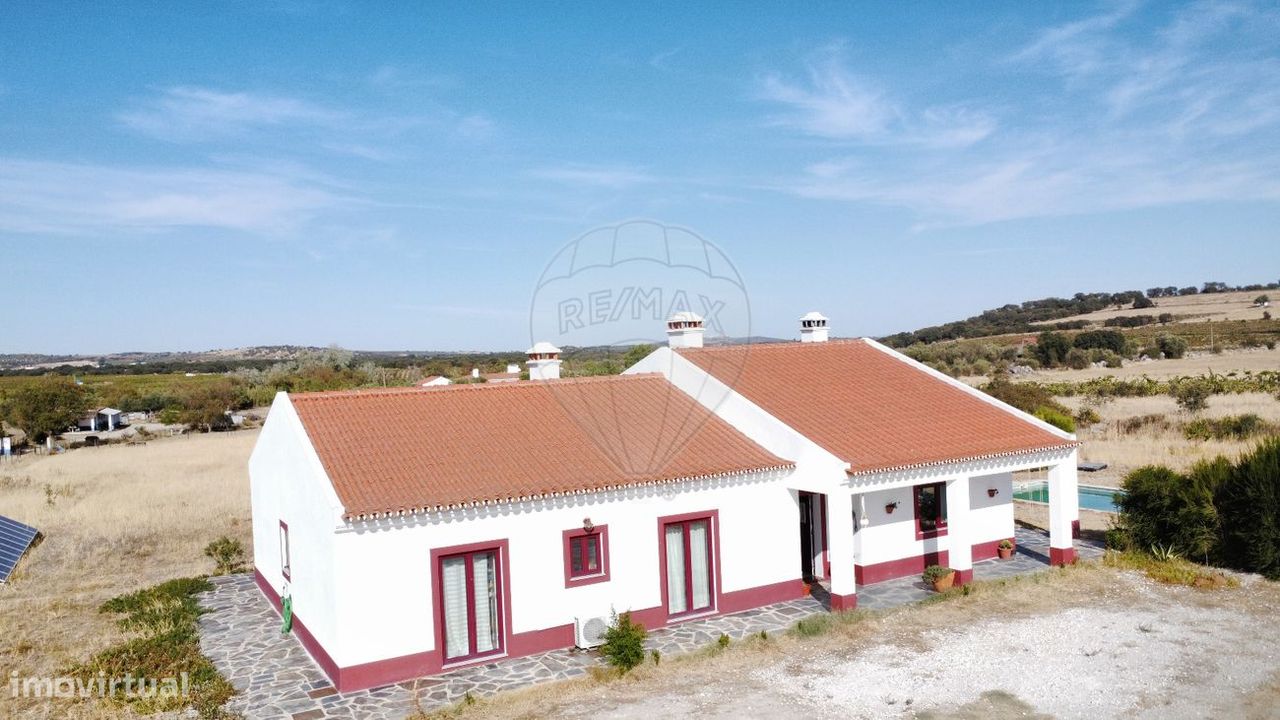 3 bedrooms House in Reguengos de Monsaraz, Portugal No. 35530