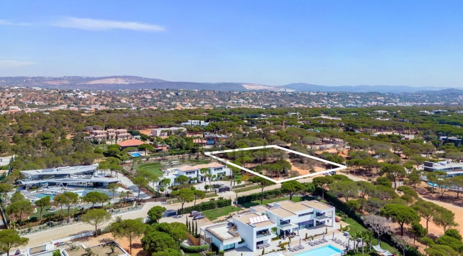 Земельный участок 4874м² в Картейра, Португалия № 88528