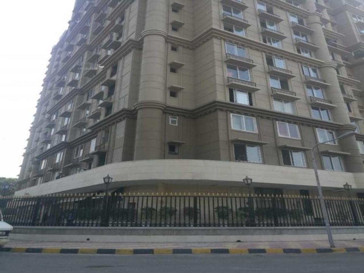 2 bedrooms House in Mumbai, India No. 7444