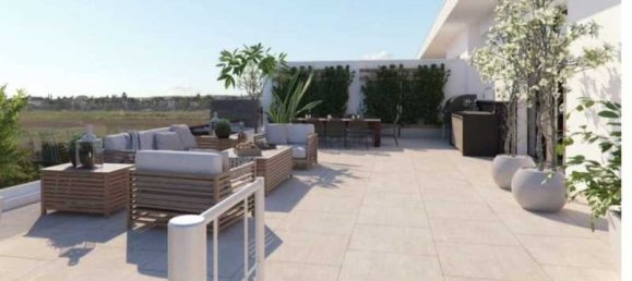 3 bedrooms Penthouse in Kato Polemidia, Cyprus No. 14969 6