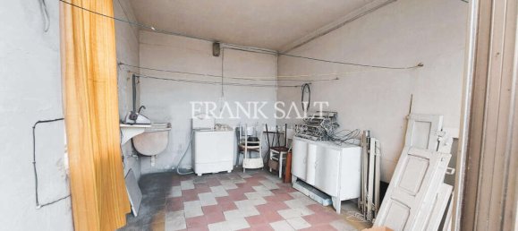 Таунхаус с 4 спальнями в Лука, Мальта № 2308 11