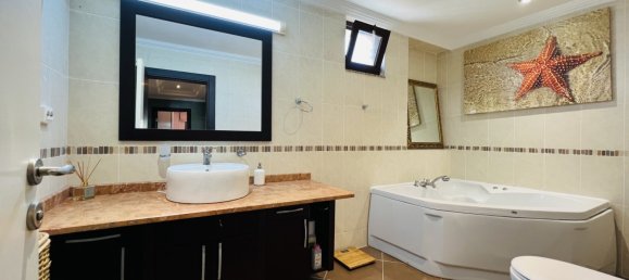 Villa de 3+1 en Kemer, Turkey No. 22180 8