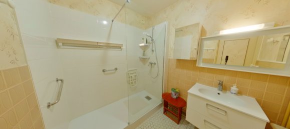 3 Schlafzimmer Wohnung in Tours, France, Nr. 254695 9