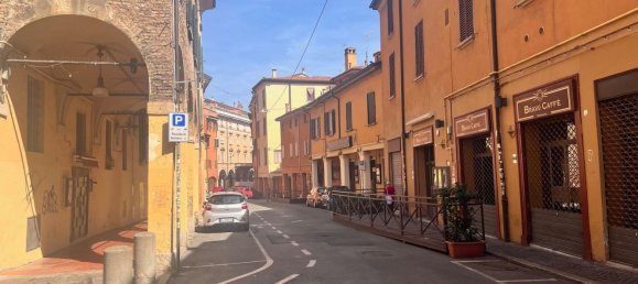 Apartamento T2 em Bologna, Italy N.º 372101 22