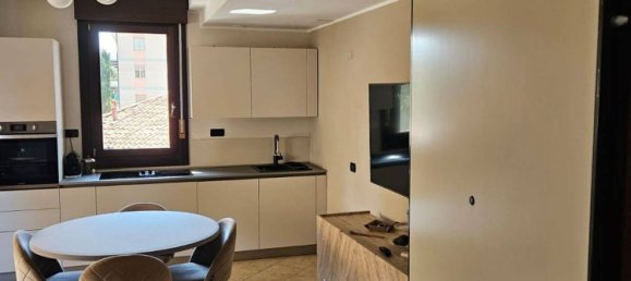 Квартира с 3 комнатами в Венеция, Италия № 258661 2