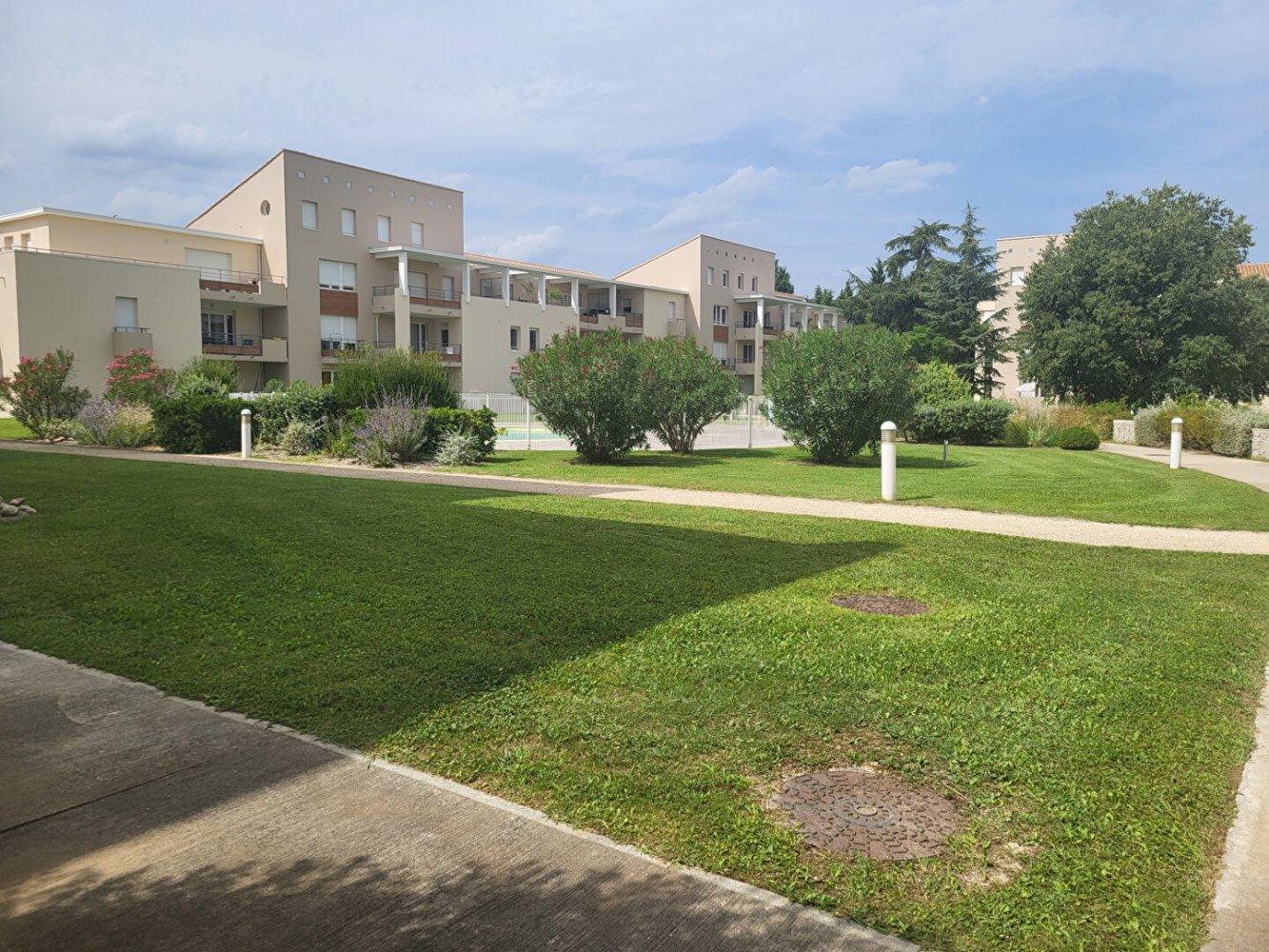 2 bedrooms Apartment in Riorges, France No. 333204