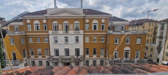 1 bedroom Apartment in Turin, Italy No. 264110 5